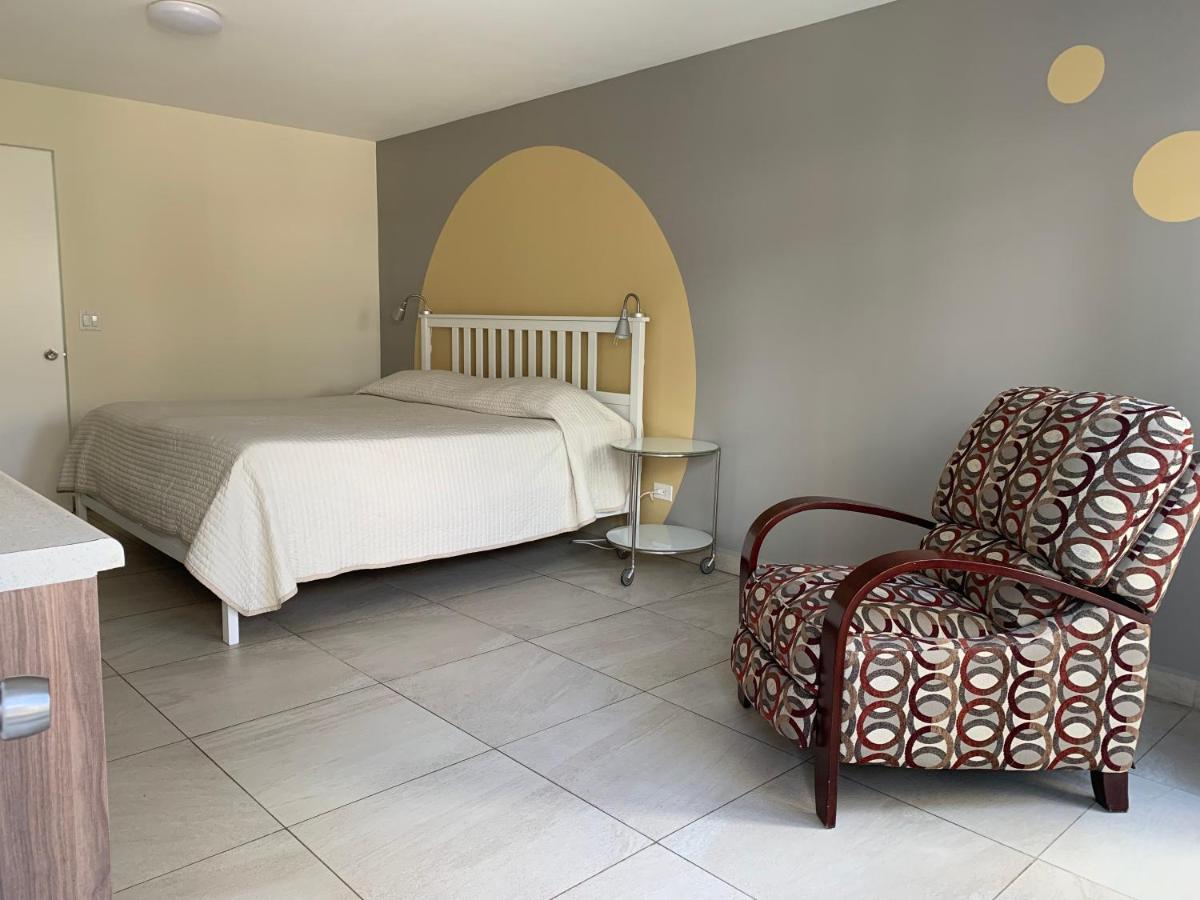 Dali Suites Hotel ティファナ エクステリア 写真